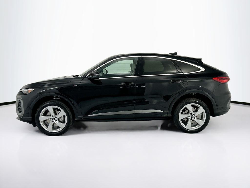 Thumbnail: 2026 Audi Q5 - 8