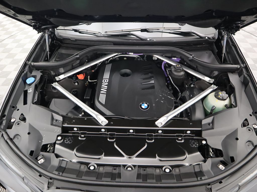 Thumbnail: 2026 BMW X7 - 31