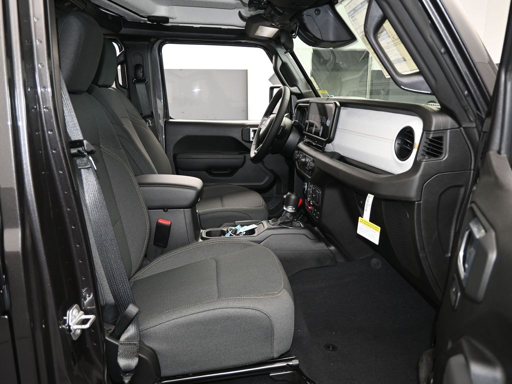 New 2026 Granite Crystal Metallic Clearcoat Jeep Willys image 37