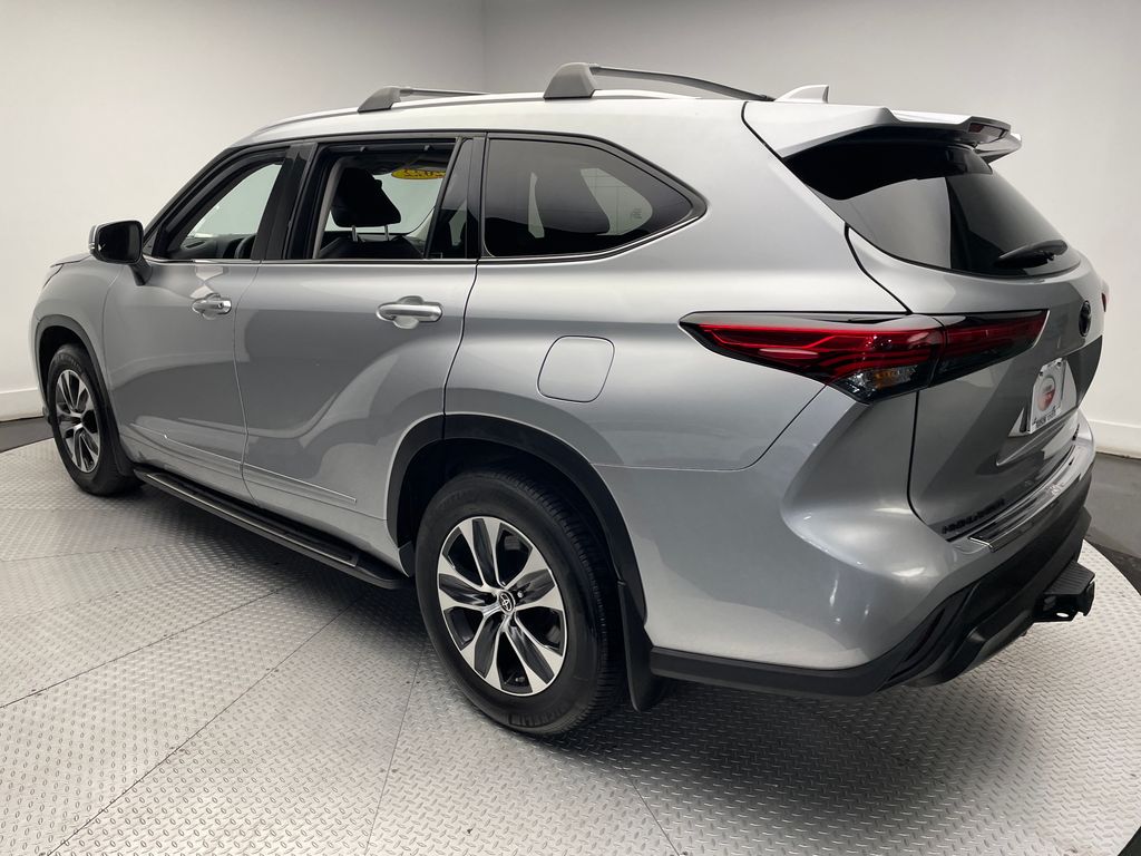 2022 Toyota Highlander XLE 7