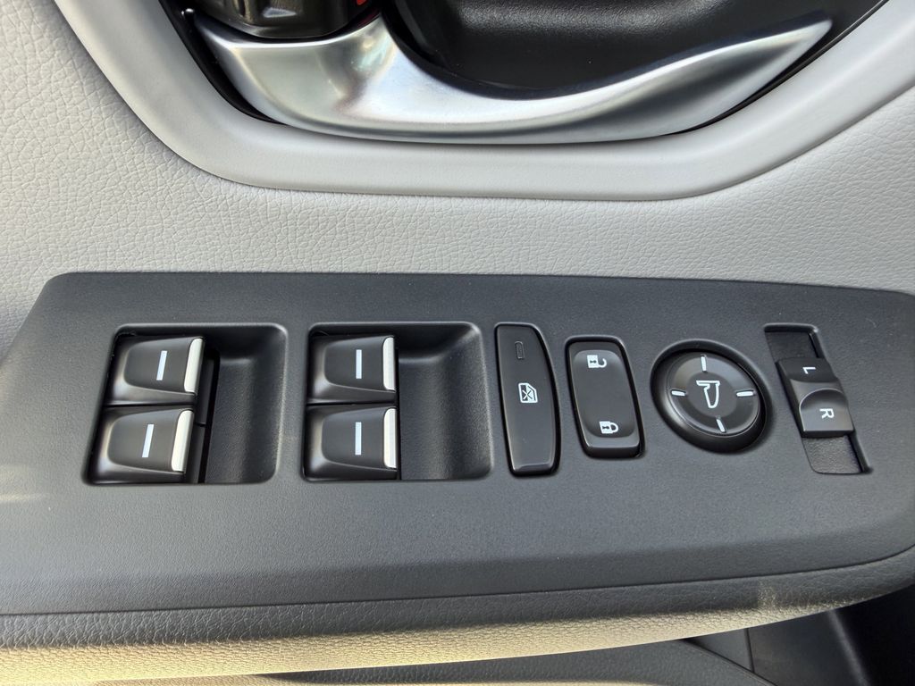 new 2025 Honda Pilot car, priced at $49,296