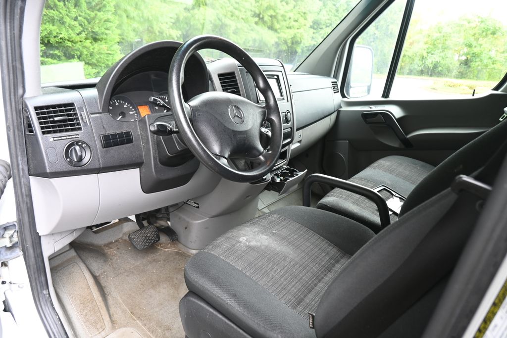 Thumbnail: 2016 Mercedes-Benz Sprinter - 4
