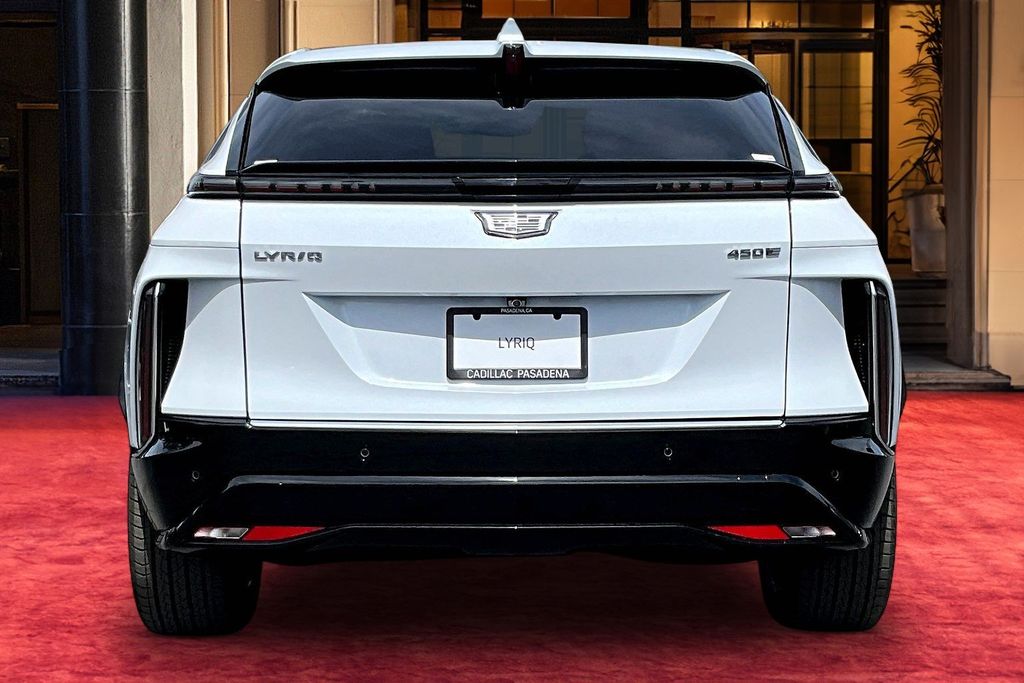 View vehicle photo 5