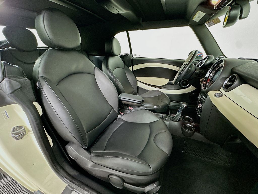 Thumbnail: 2015 MINI Cooper - 26