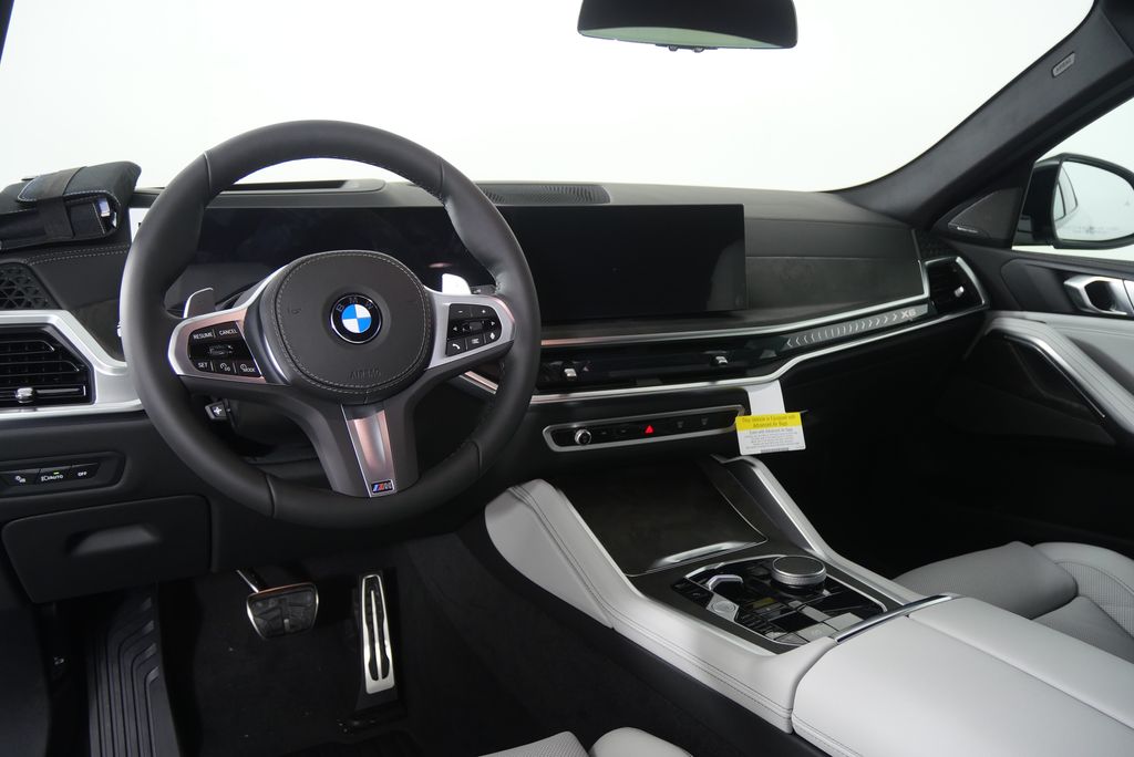 Thumbnail: 2027 BMW X6 - 16