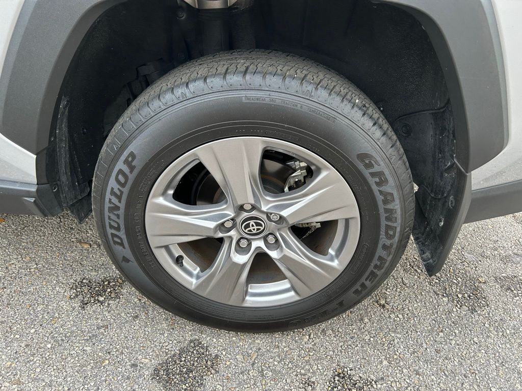 Thumbnail: 2025 Toyota RAV4 - 9