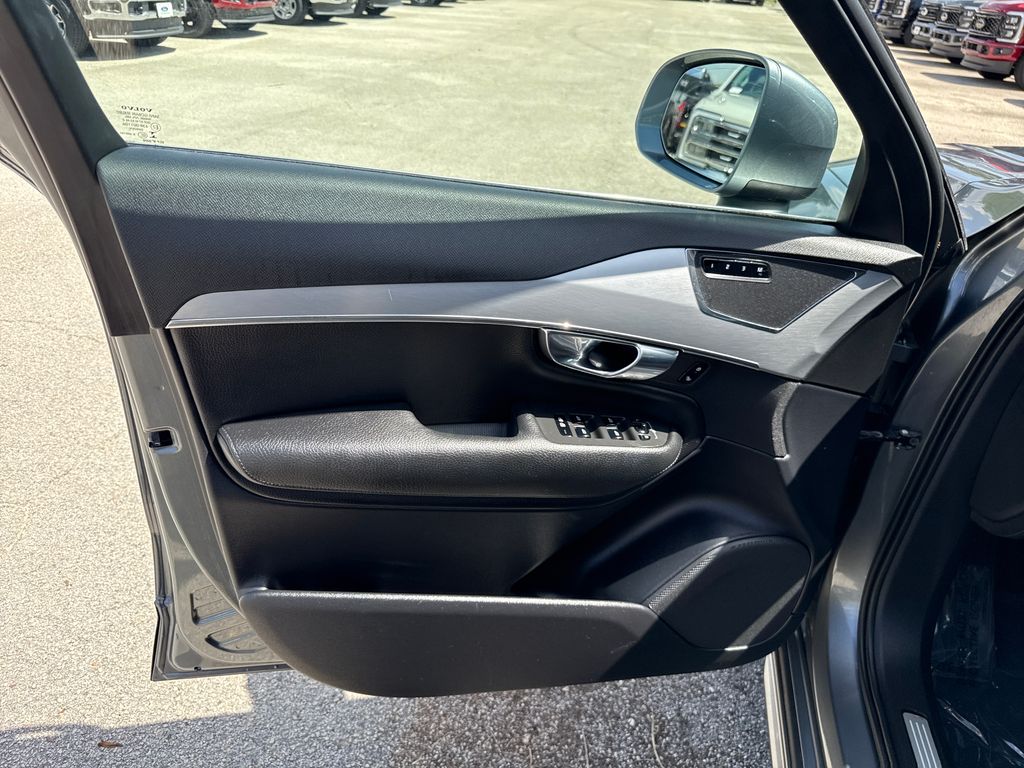 Certified Used 2018 Gray Volvo T6 Momentum image 13