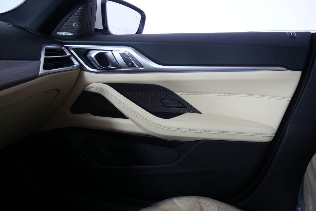 2025 BMW i4 eDrive40 23