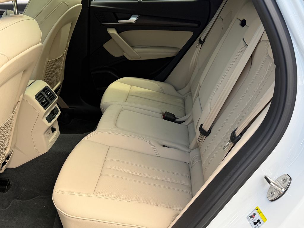 Thumbnail: 2023 Audi Q5 - 15