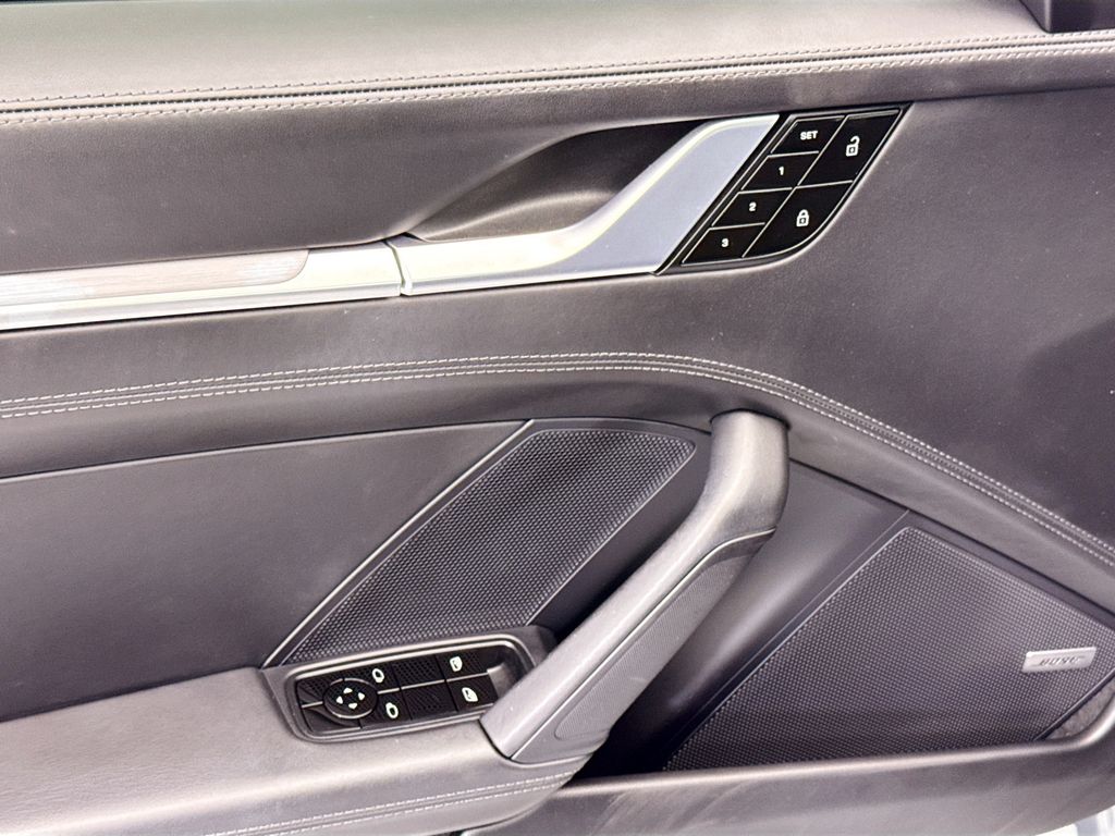 Thumbnail: 2020 Porsche 911 - 23