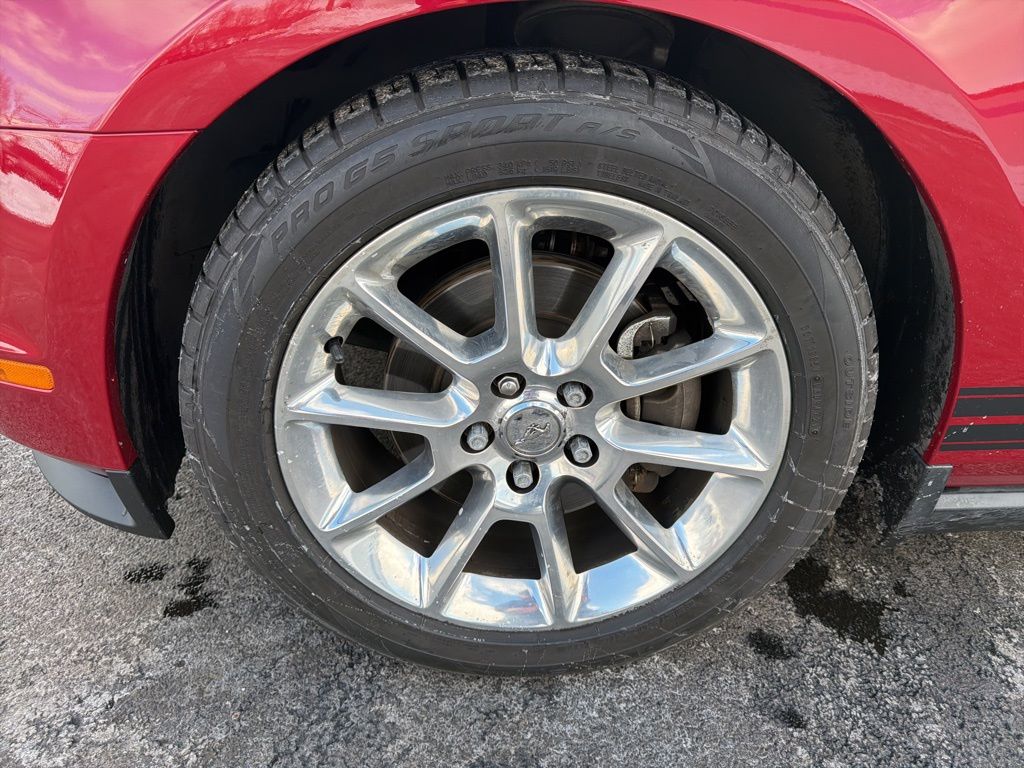 Thumbnail: 2011 Ford Mustang - 10