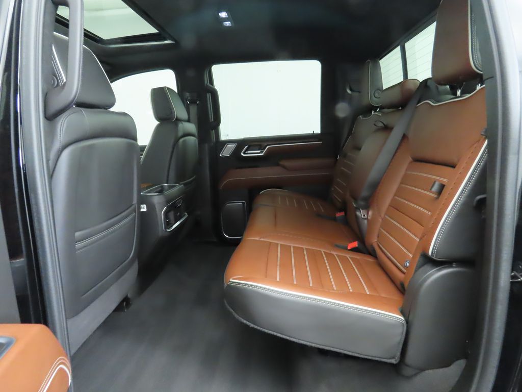 Thumbnail: 2024 GMC Sierra 3500 - 22