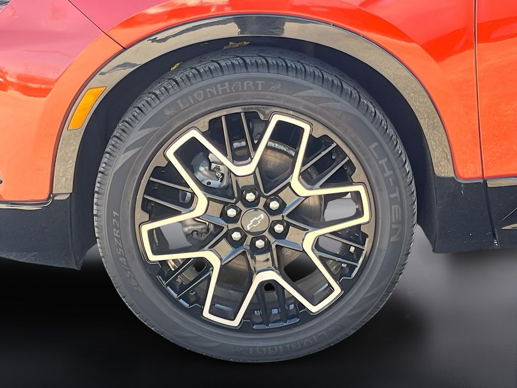 Used 2021 Red Chevrolet RS image 33