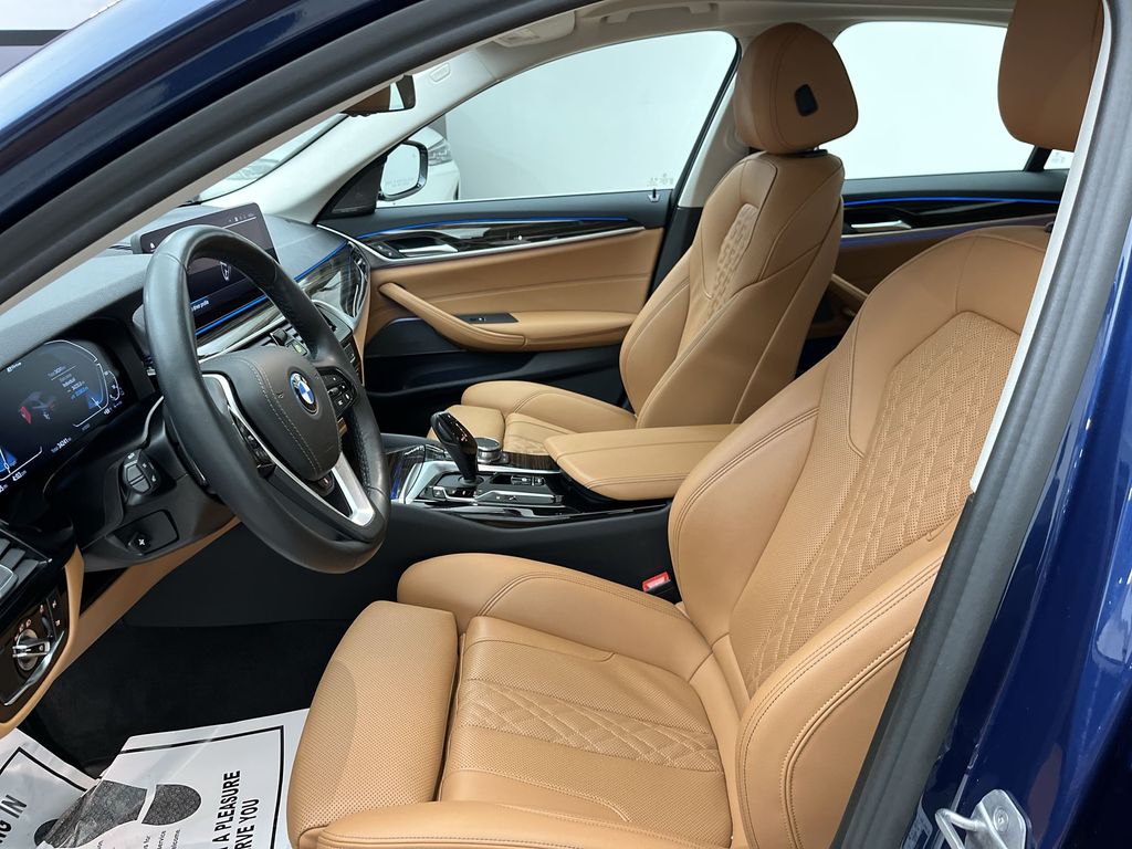 Thumbnail: 2022 BMW 5 Series - 11