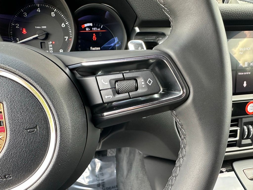 Thumbnail: 2026 Porsche Macan - 17