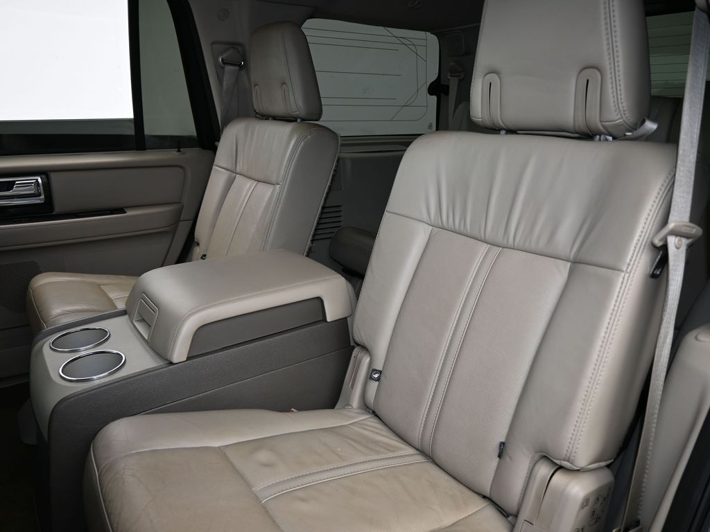 Used 2016 Midnight Lincoln Select image 36