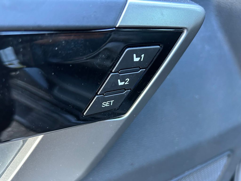 Thumbnail: 2024 Toyota Tundra - 18