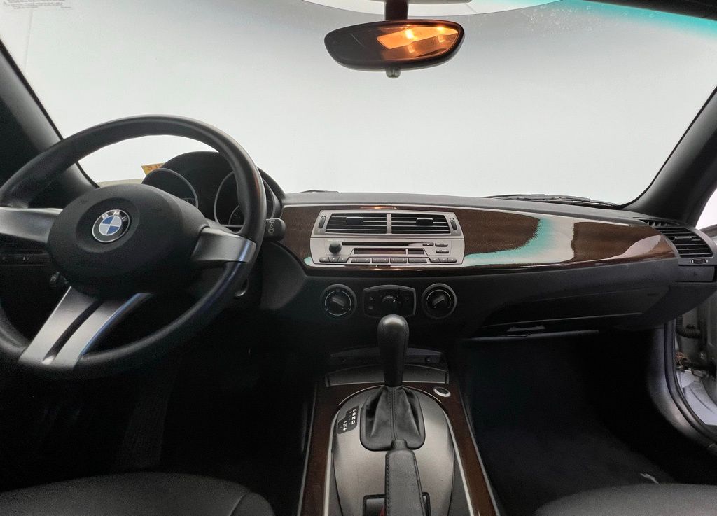 2003 BMW Z4 2.5i 8