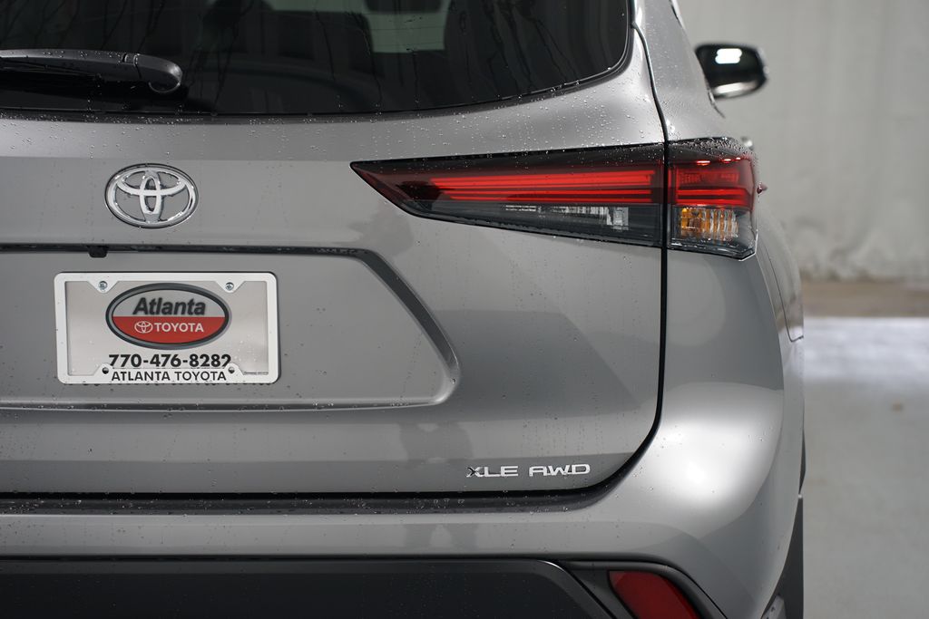 Thumbnail: 2026 Toyota Highlander - 10