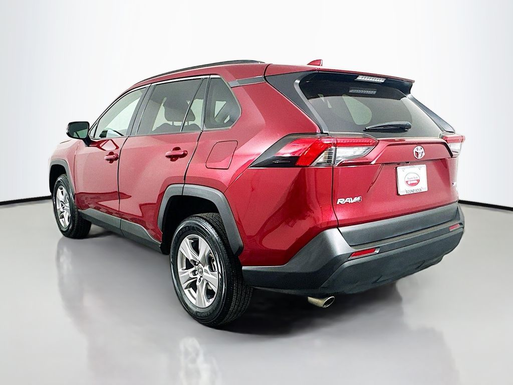 2023 Toyota RAV4 XLE 7