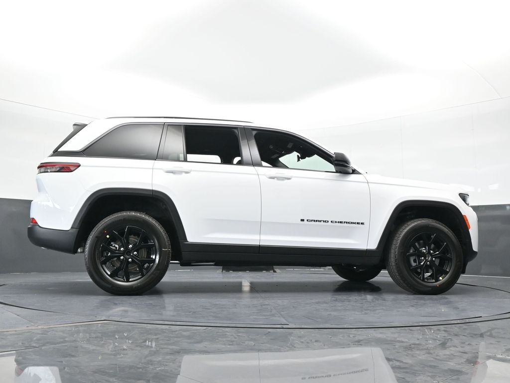 New 2026 Bright White Clearcoat Jeep Laredo image 57