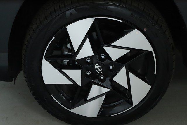 New 2024 Hyundai Kona For Sale in Bedford, OH