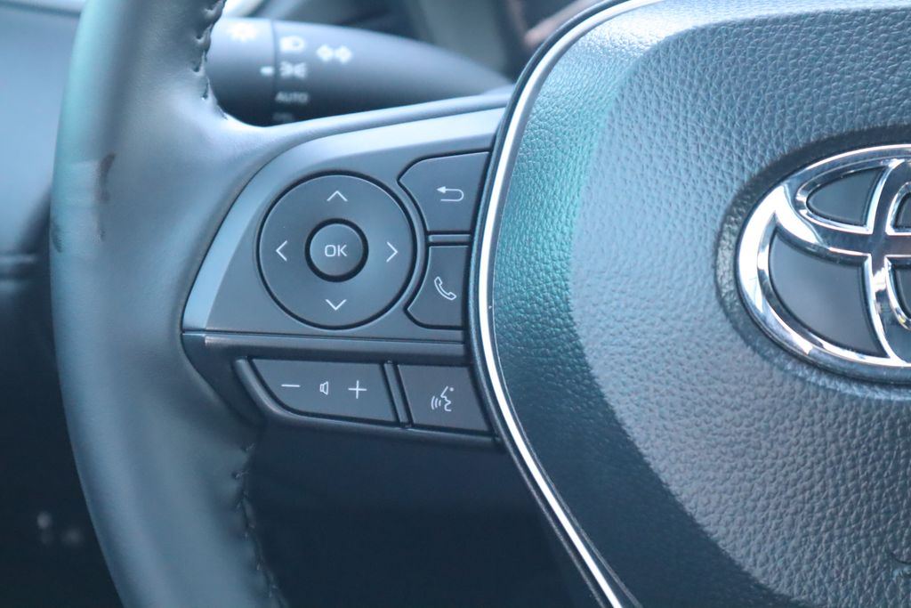 Thumbnail: 2025 Toyota Corolla Cross - 11