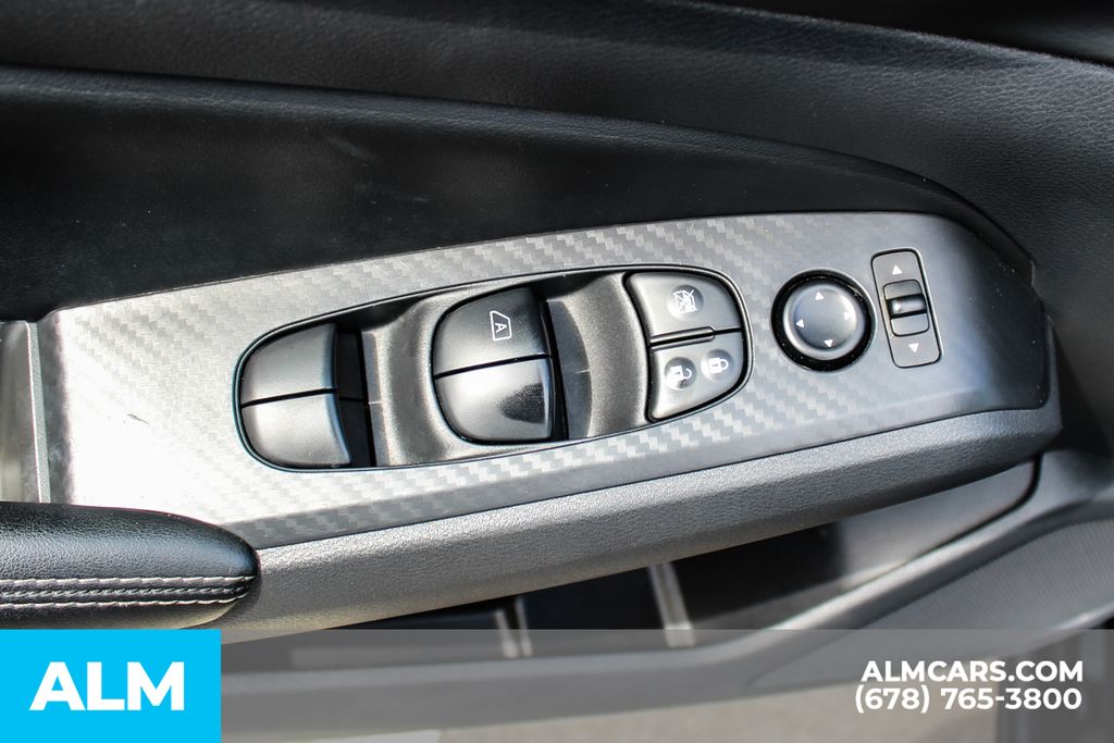 Used 2025 Black Nissan 2.5 SV image 39