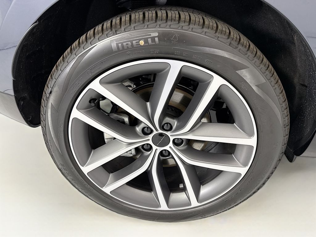 Thumbnail: 2026 Land Rover Range Rover - 31