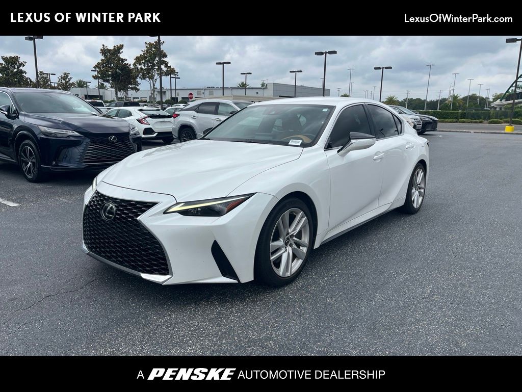2022 Lexus IS