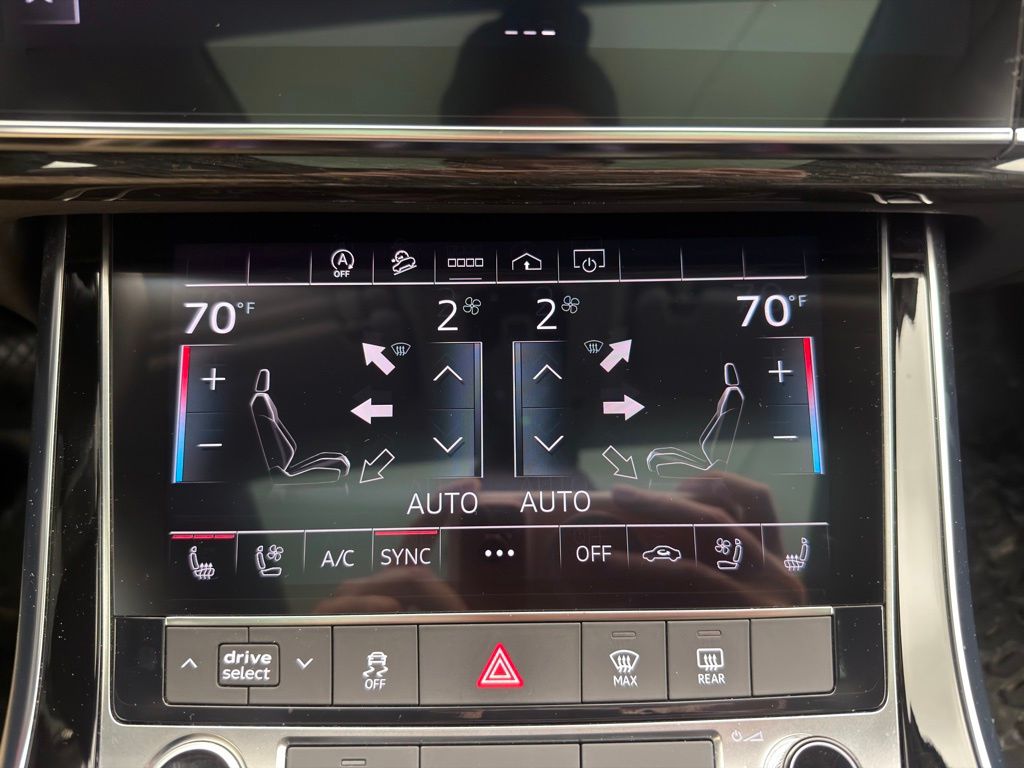 Thumbnail: 2023 Audi Q7 - 11