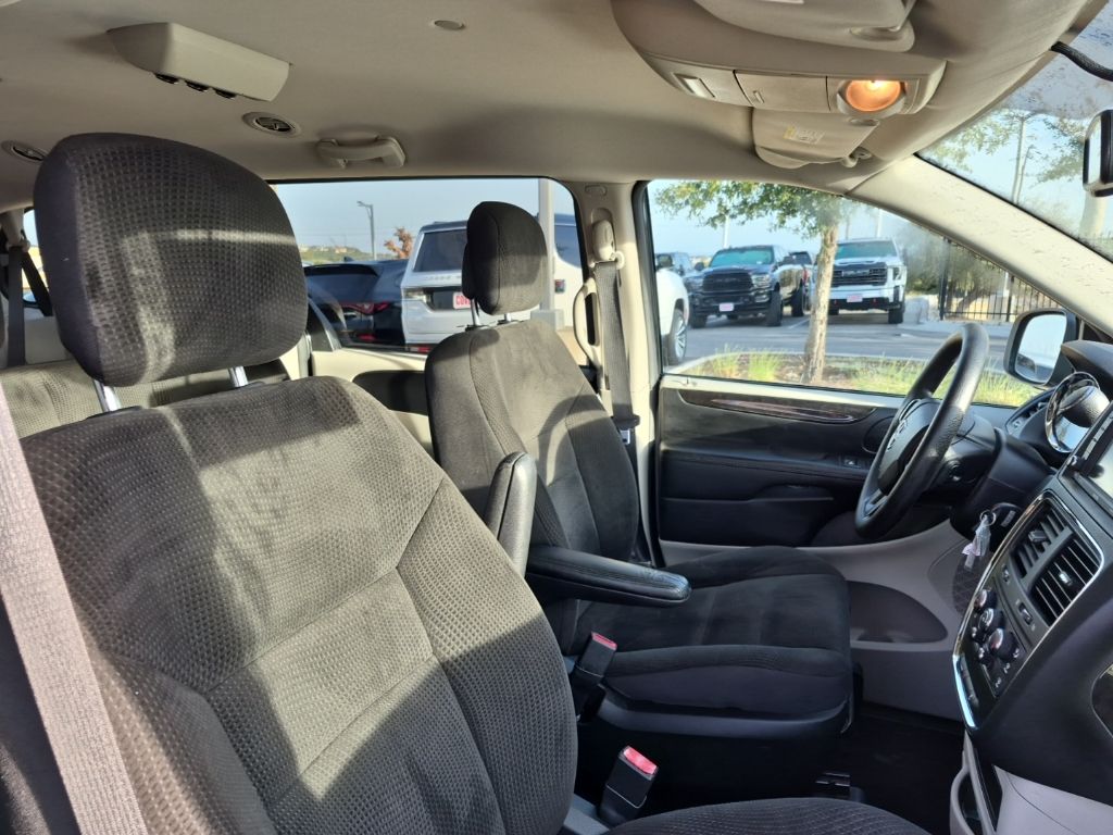 Used Car 2018 Dodge Grand Caravan  Se For Sale Under $15,000 In Austin, Texas