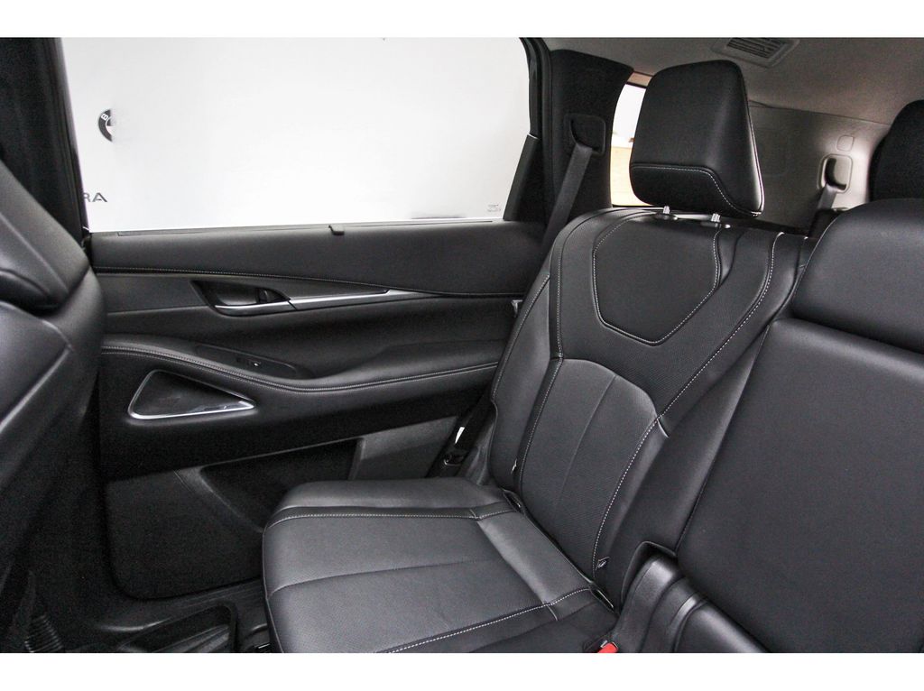 2024 INFINITI QX60 LUXE Black at Central Houston Nissan