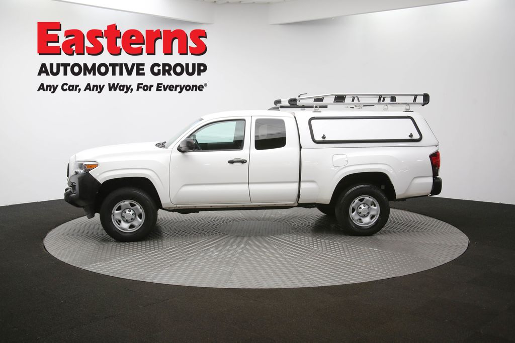 Used 2022 White Toyota SR image 58