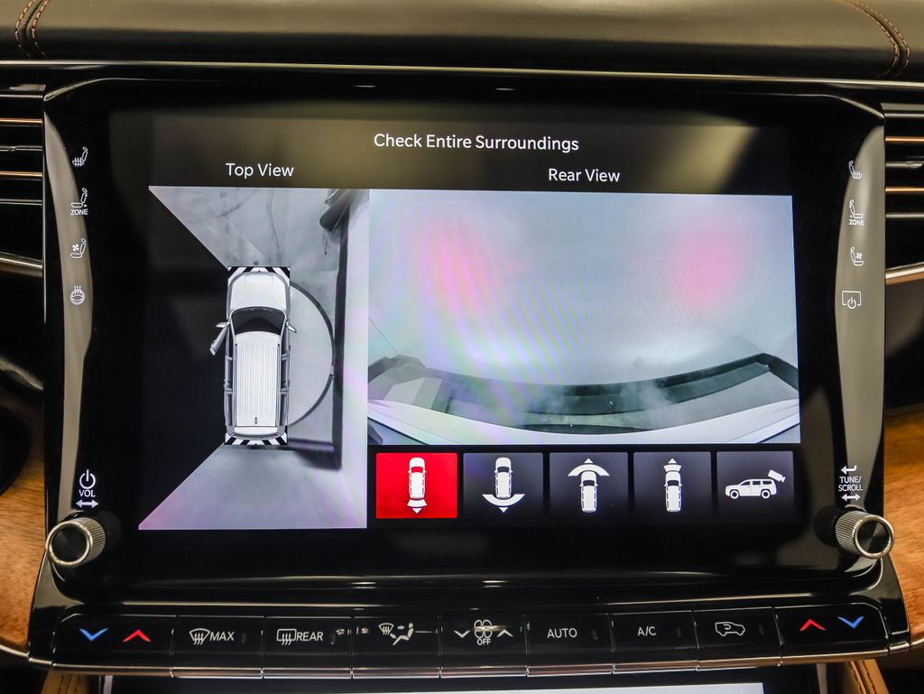 Thumbnail: 2022 Jeep Grand Wagoneer - 18