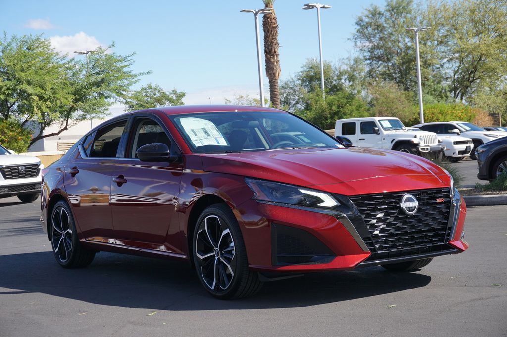 2025 Nissan Altima 2.5 SR 4