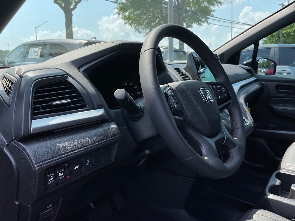 Thumbnail: 2026 Honda Odyssey - 27