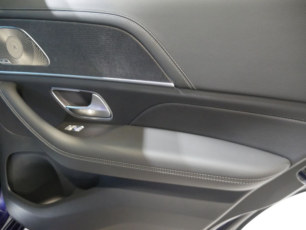 Thumbnail: 2026 Mercedes-Benz GLE - 32