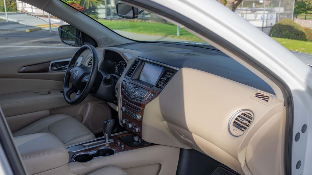 Used 2020 Nissan Pathfinder Platinum 4D Sport Utility