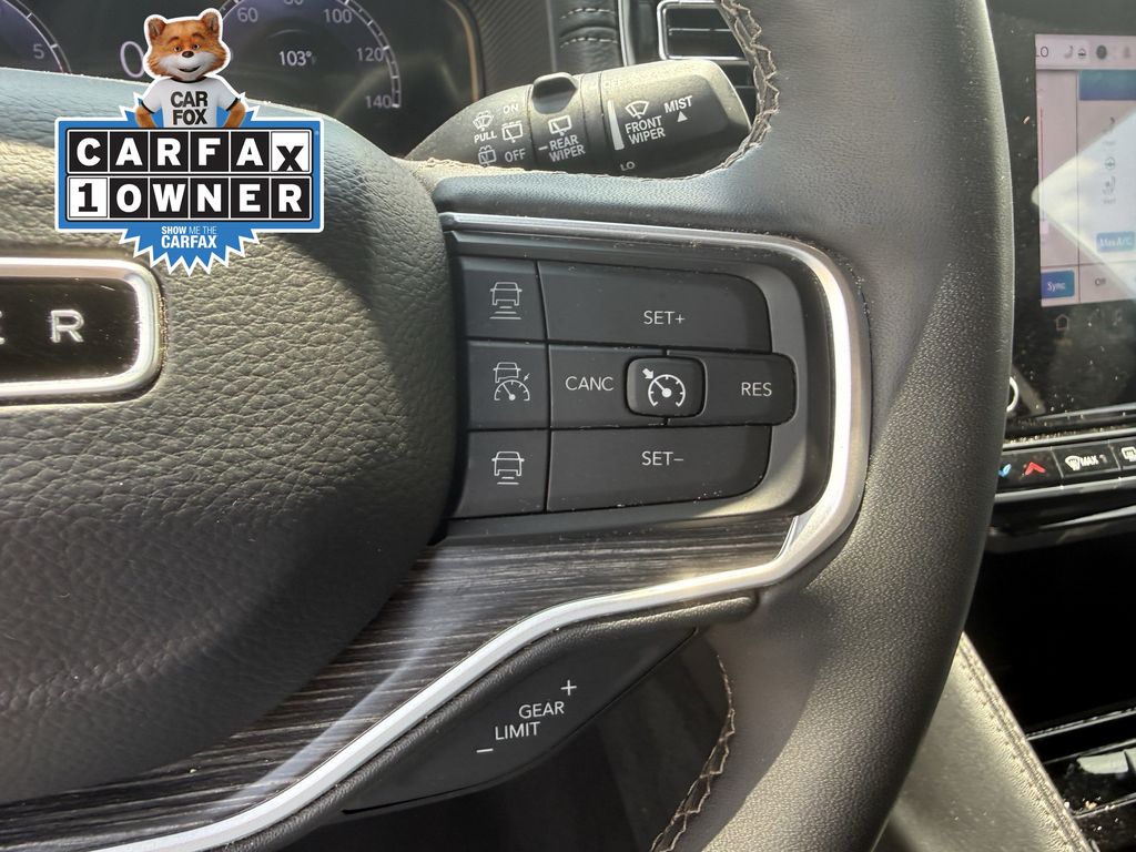 2024 Jeep Wagoneer Series II White at River Oaks CDJR