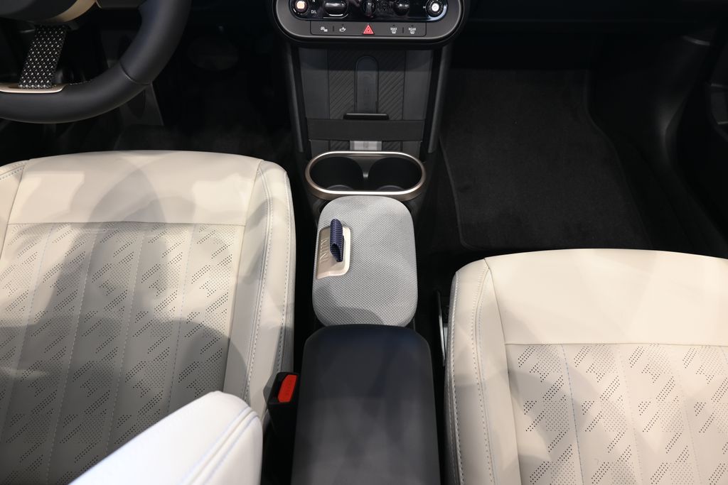 Thumbnail: 2026 MINI Cooper - 18