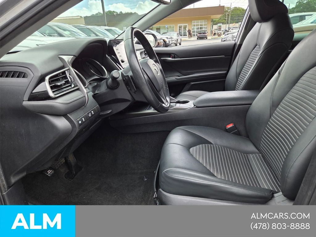Used 2022 Silver Toyota SE image 4