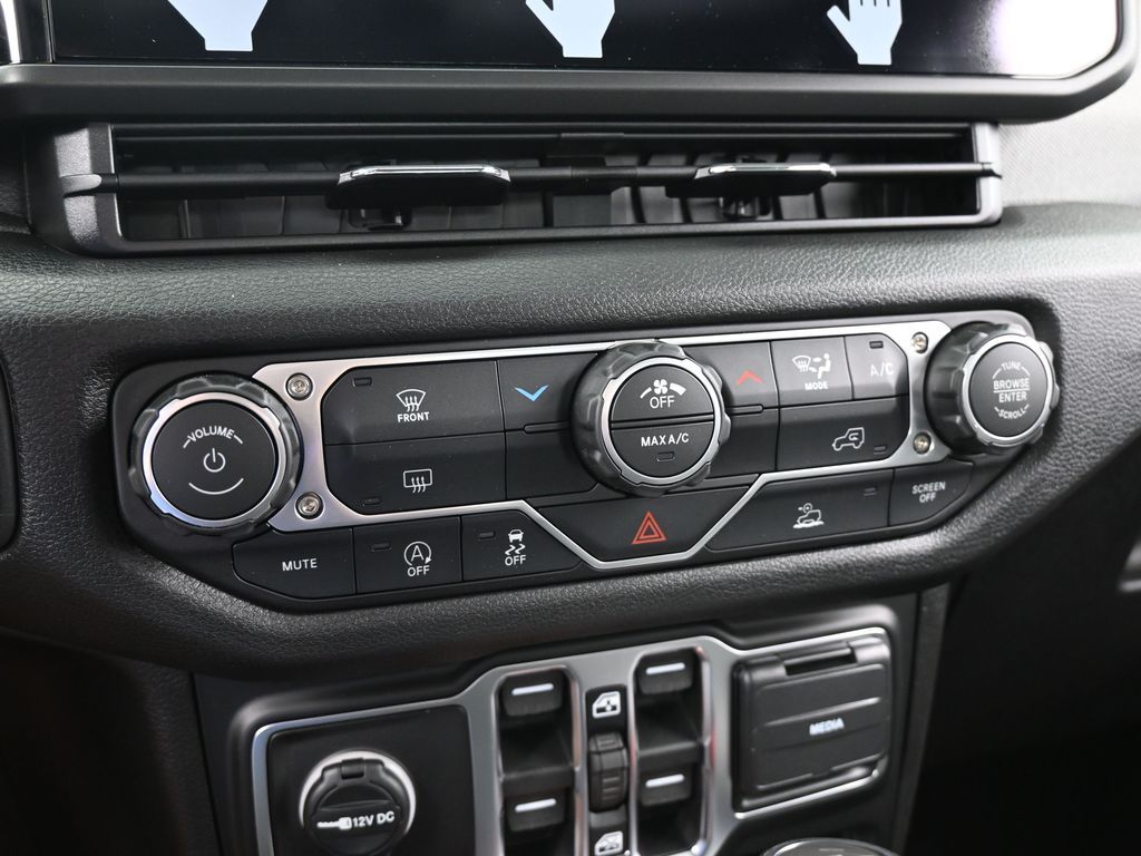 New 2026 Bright White Clearcoat Jeep Sport image 19