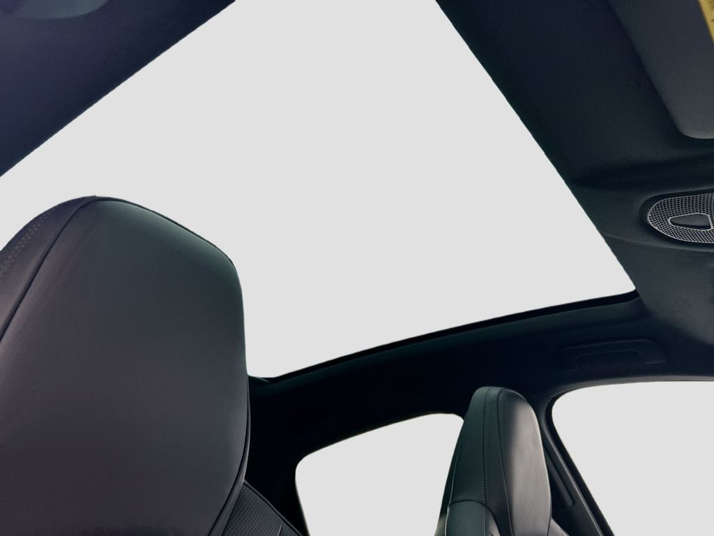 Thumbnail: 2024 Porsche  - 21