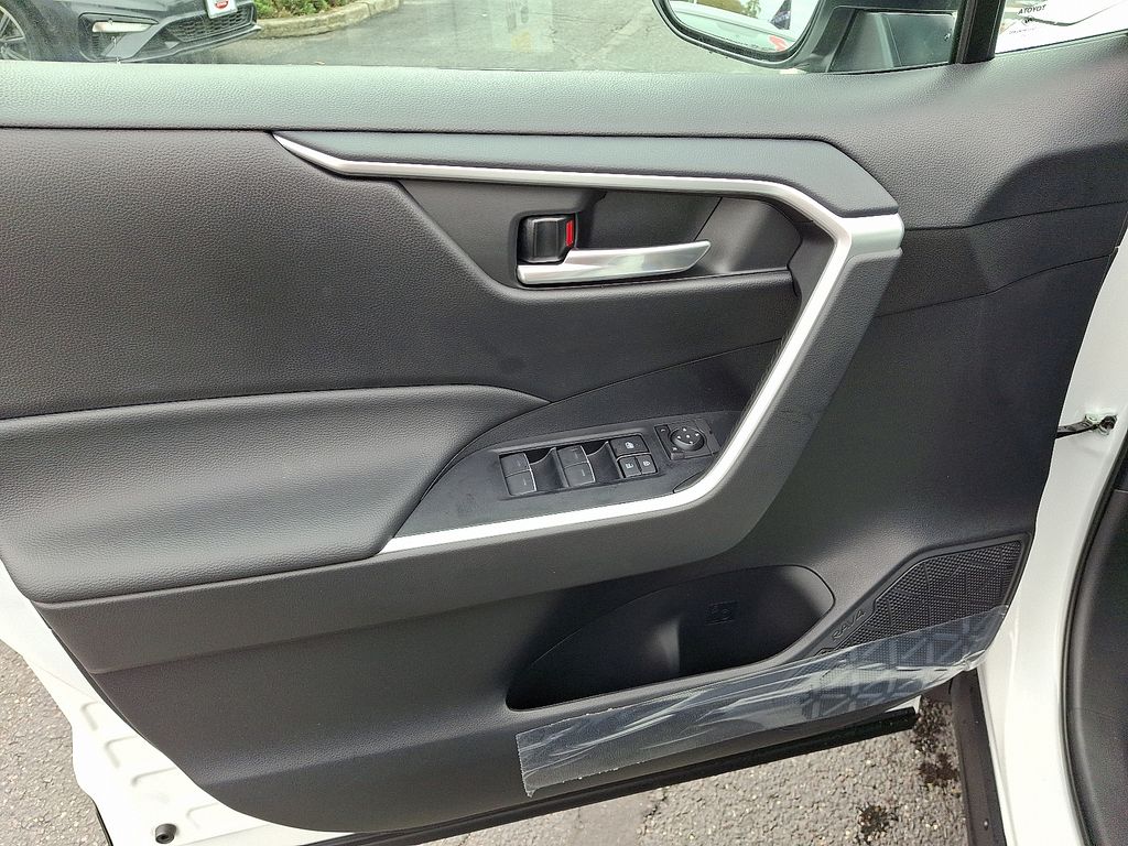 Thumbnail: 2025 Toyota RAV4 - 13