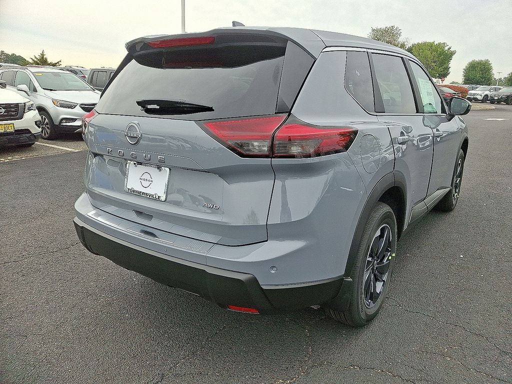 Thumbnail: 2026 Nissan Rogue - 4