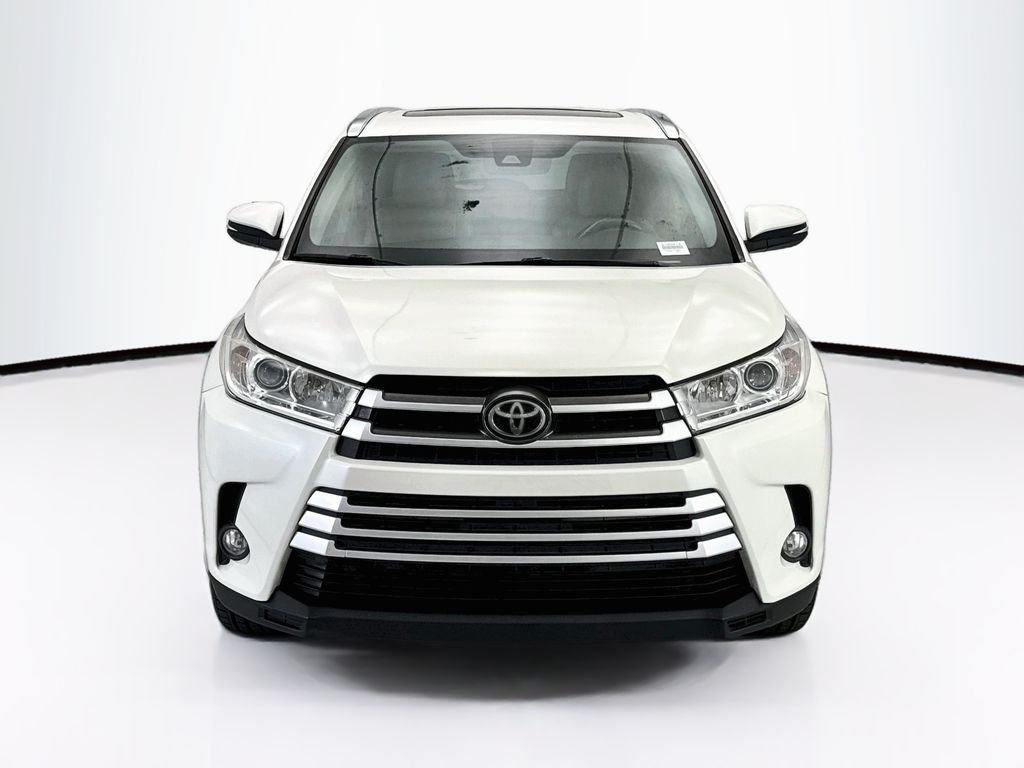 Thumbnail: 2019 Toyota Highlander - 2