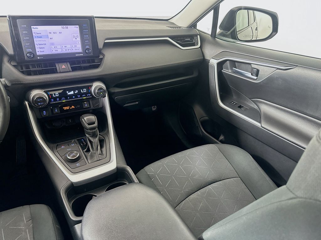 Thumbnail: 2020 Toyota RAV4 - 23