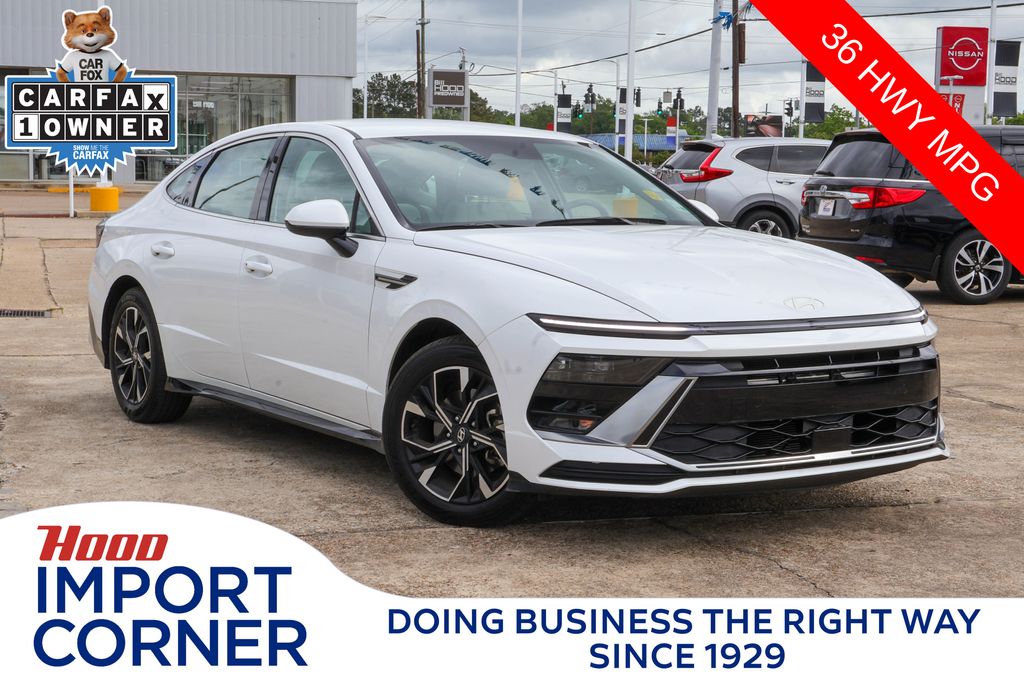 Serenity White 2025 Hyundai Sonata SEL FWD Sedan Front-Wheel Drive 8-Speed Automatic