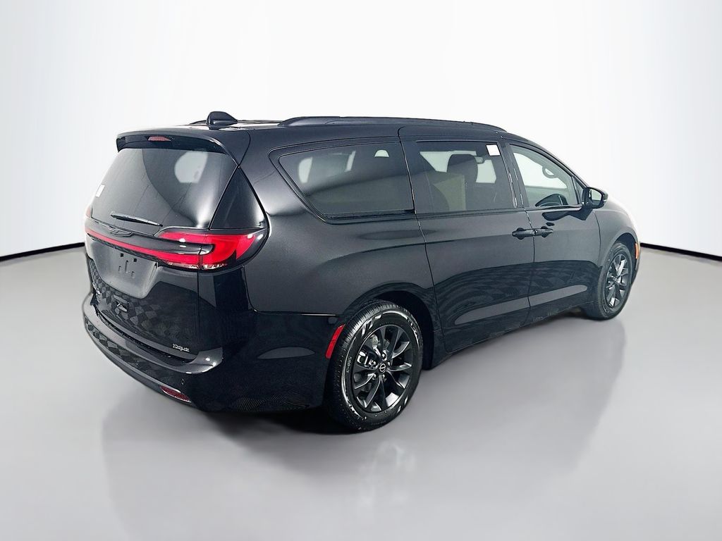 New 2025 Black Chrysler Select image 7